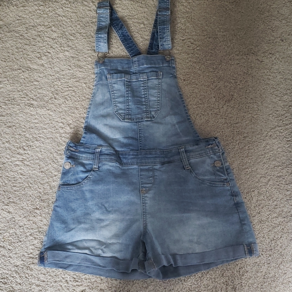 Juniors Wallflower Overall Shorts